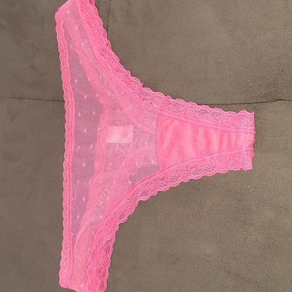 Victoria's Secret panties thong Medium - Picture 3 of 4